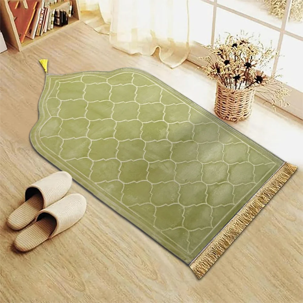 Thick Prayer Rug with Tassels Islamic Turkish Style Irregular Anti-Slip Soft Flannel Prayer Mat Carpet