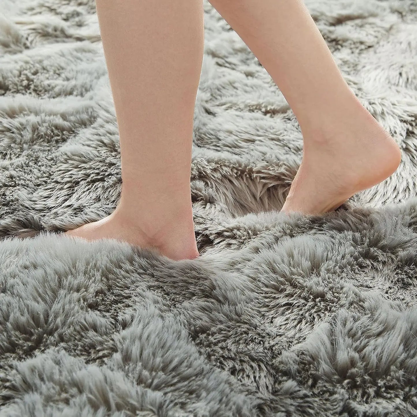 Soft Shaggy Faux Fur Rug Non-Slip 60×90 cm Extra Thick Plush Bedroom Living Room Carpet Machine Washable Floor Mat