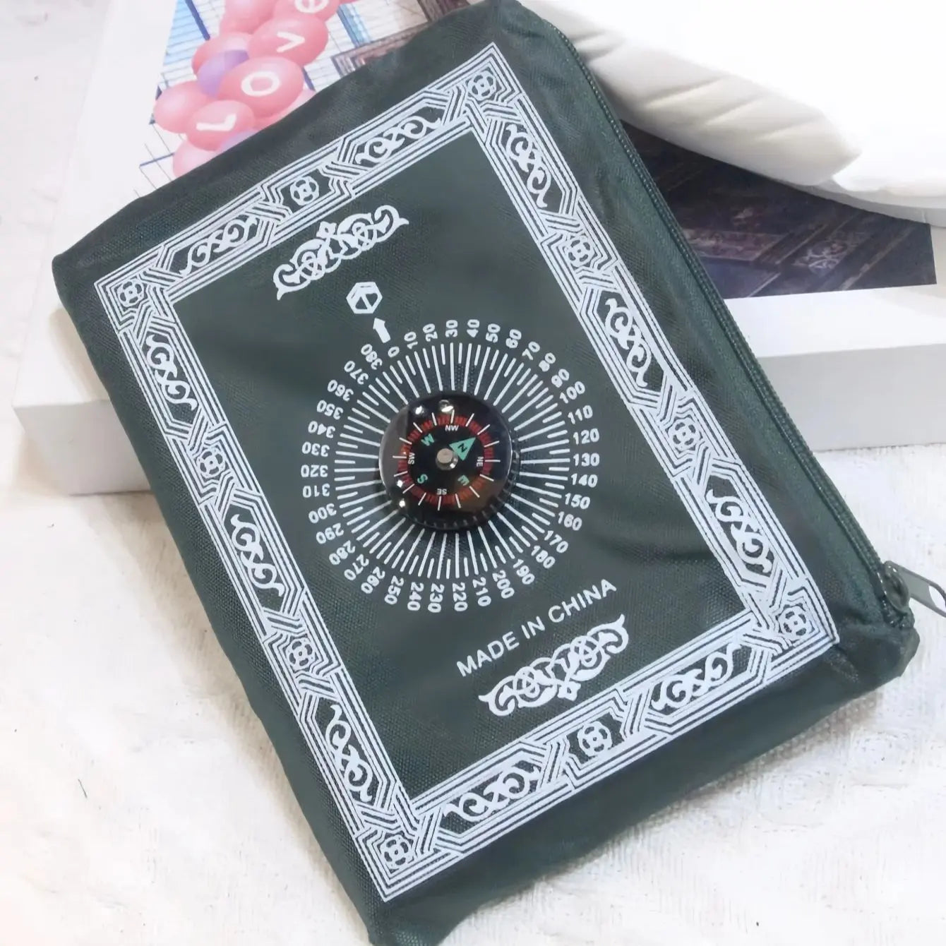 Portable waterproof prayer rug set with bag