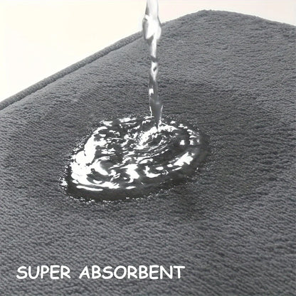 Simple Flannel Non-Slip Absorbent Bathroom Mat