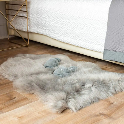 Soft Shaggy Faux Fur Rug Non-Slip 60×90 cm Extra Thick Plush Bedroom Living Room Carpet Machine Washable Floor Mat