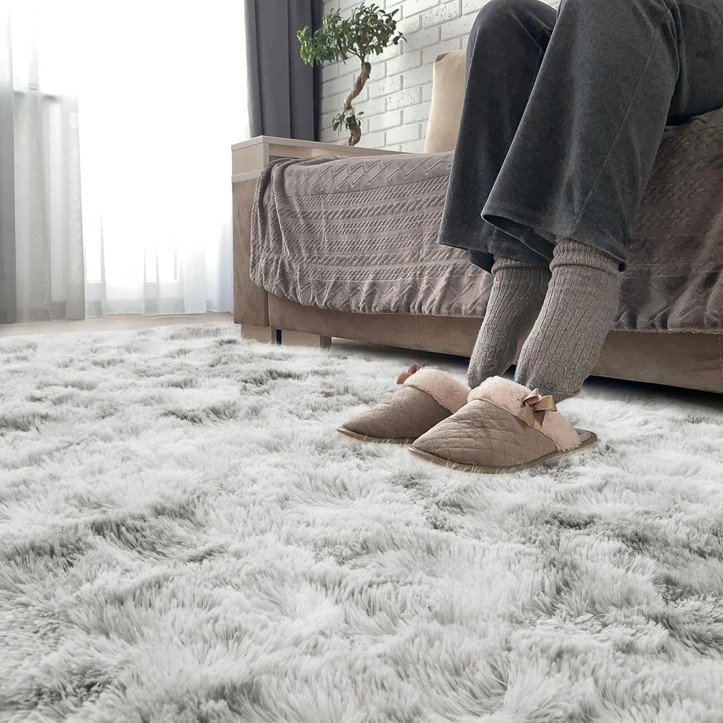 VIKAMA Soft Fluffy Non-Slip Living Room Area Rug