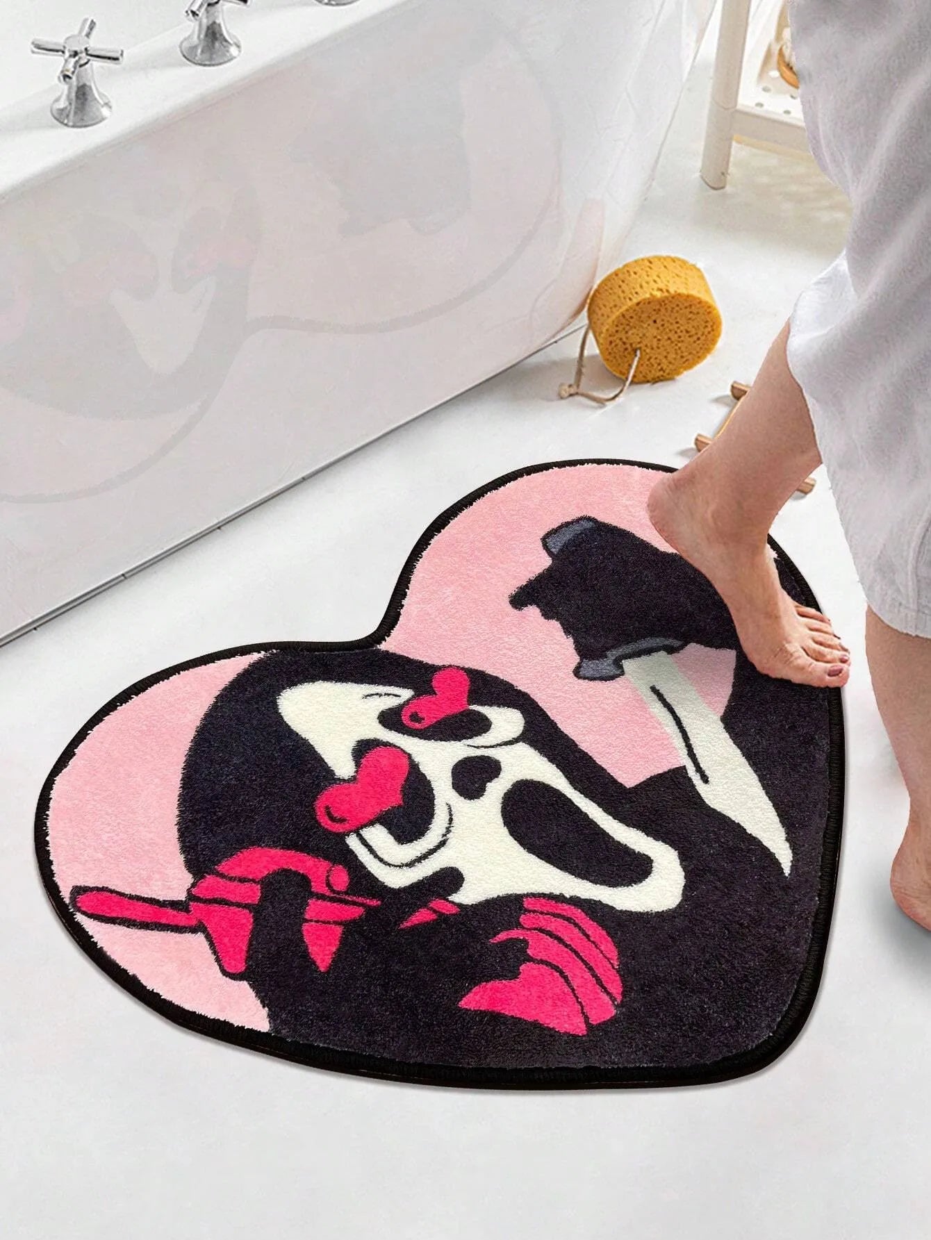 VIKAMA Heart-Shaped Skull Halloween Area Rug