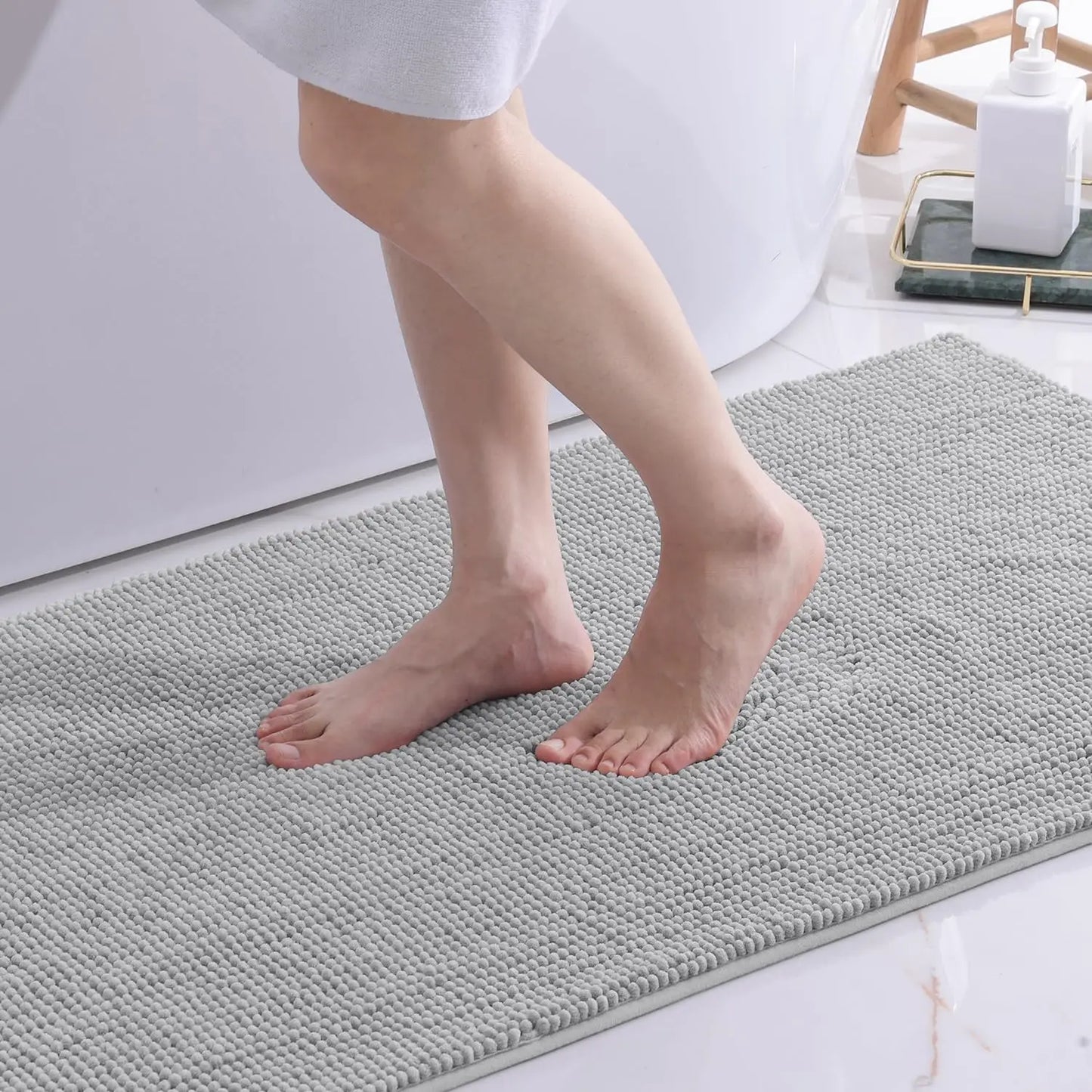 Olanly Chenille Bath Mat Super Soft Non-Slip Absorbent Bathroom Rug