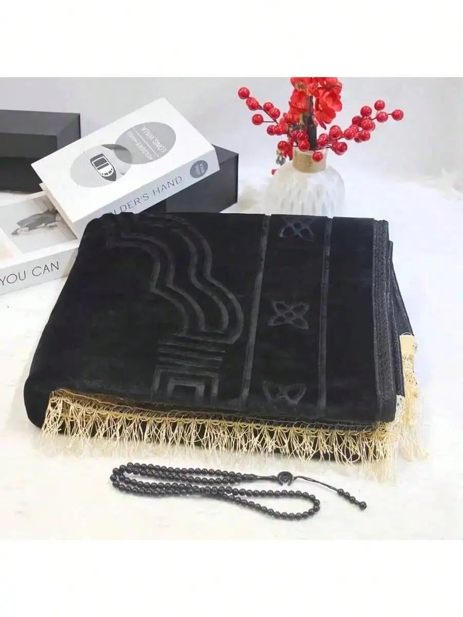 Thick velvet Muslim prayer rug set with beads