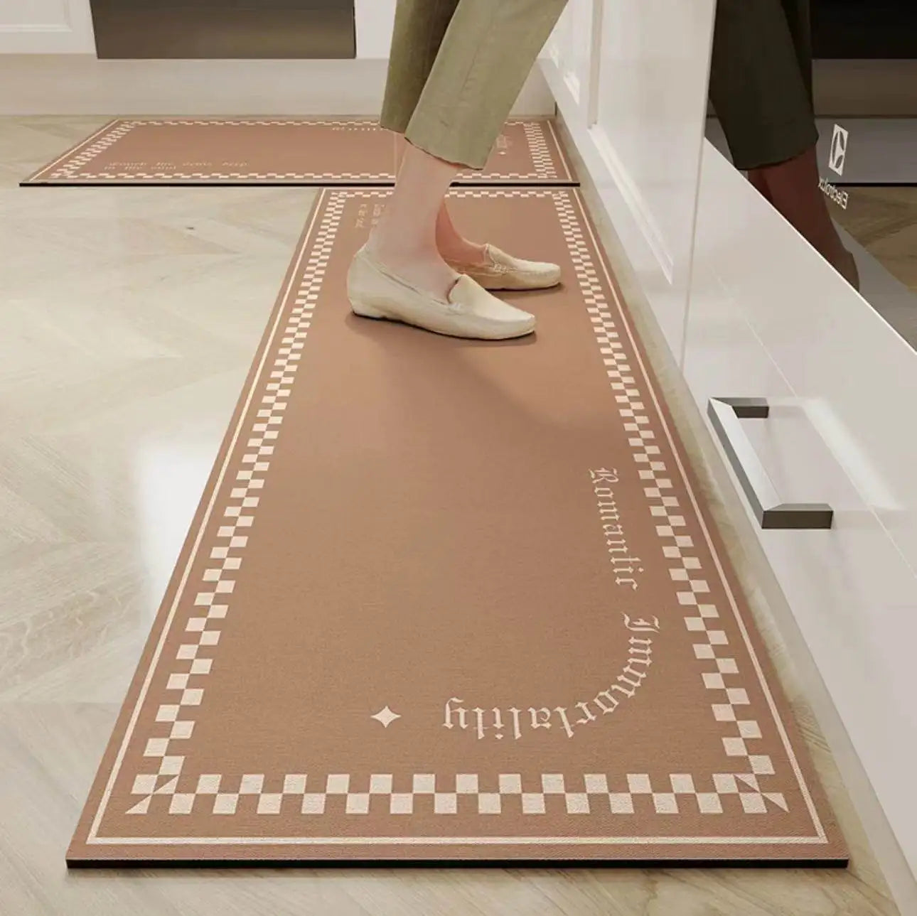Cuttable non-slip absorbent kitchen mat