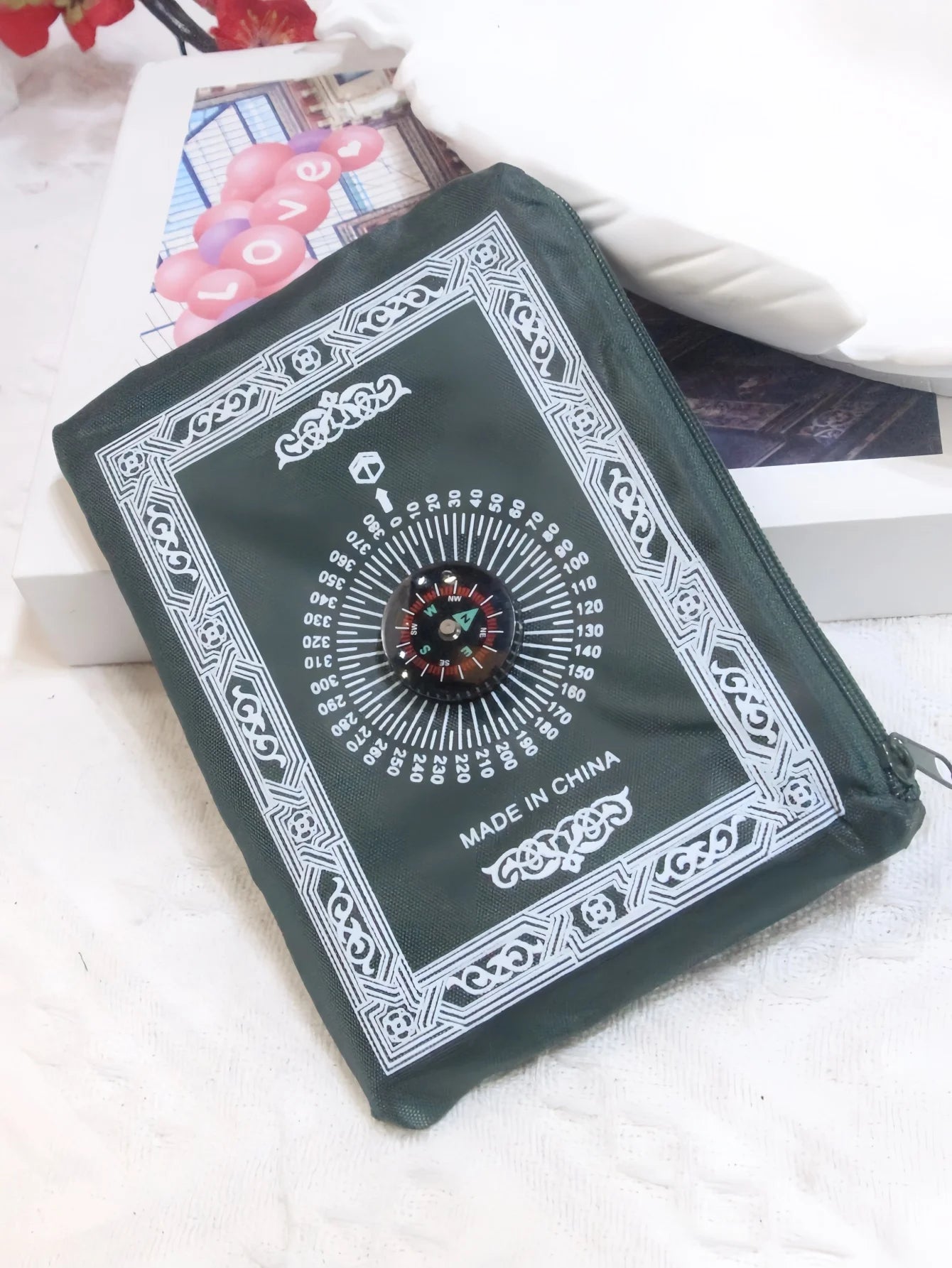 Portable waterproof prayer rug set with bag