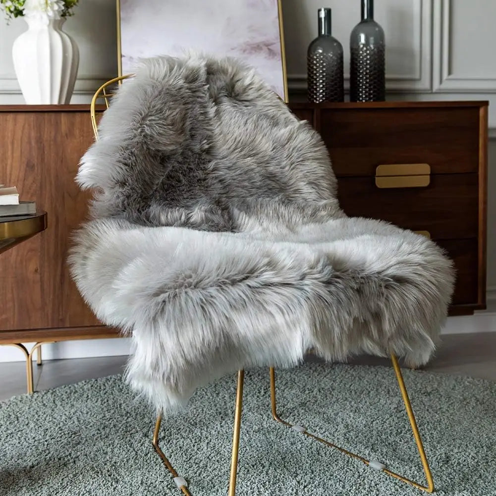 Soft Shaggy Faux Fur Rug Non-Slip 60×90 cm Extra Thick Plush Bedroom Living Room Carpet Machine Washable Floor Mat
