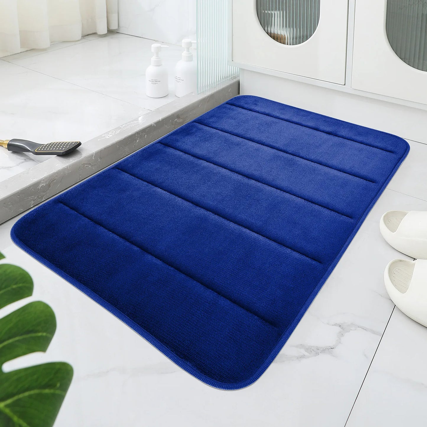 Geometric Pattern Coral Velvet Bath Mat Soft Embossed Stripe Non-Slip Bathroom Rug Hand Washable Home Decor