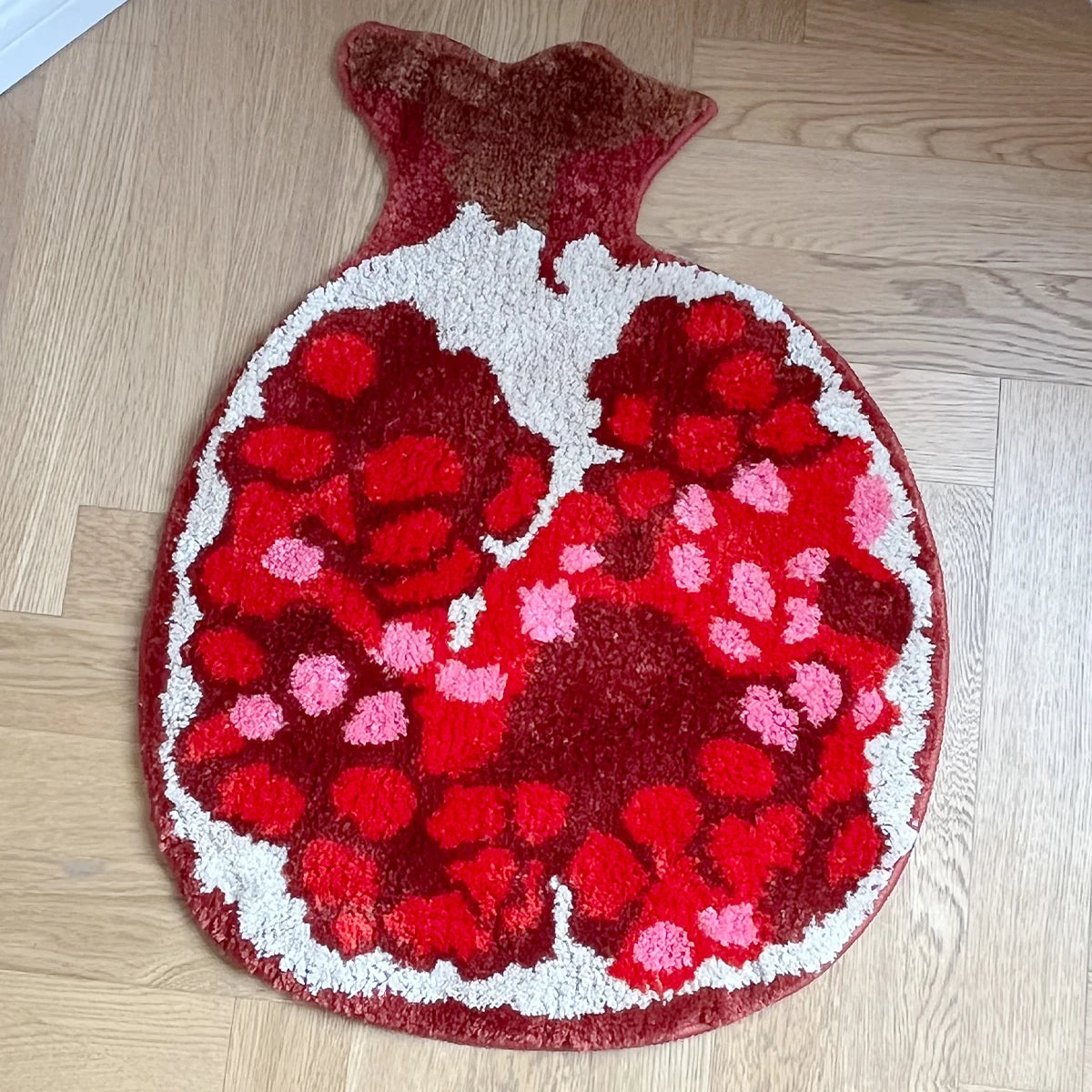 Pomegranate Shaped Tufted Decorative Rug