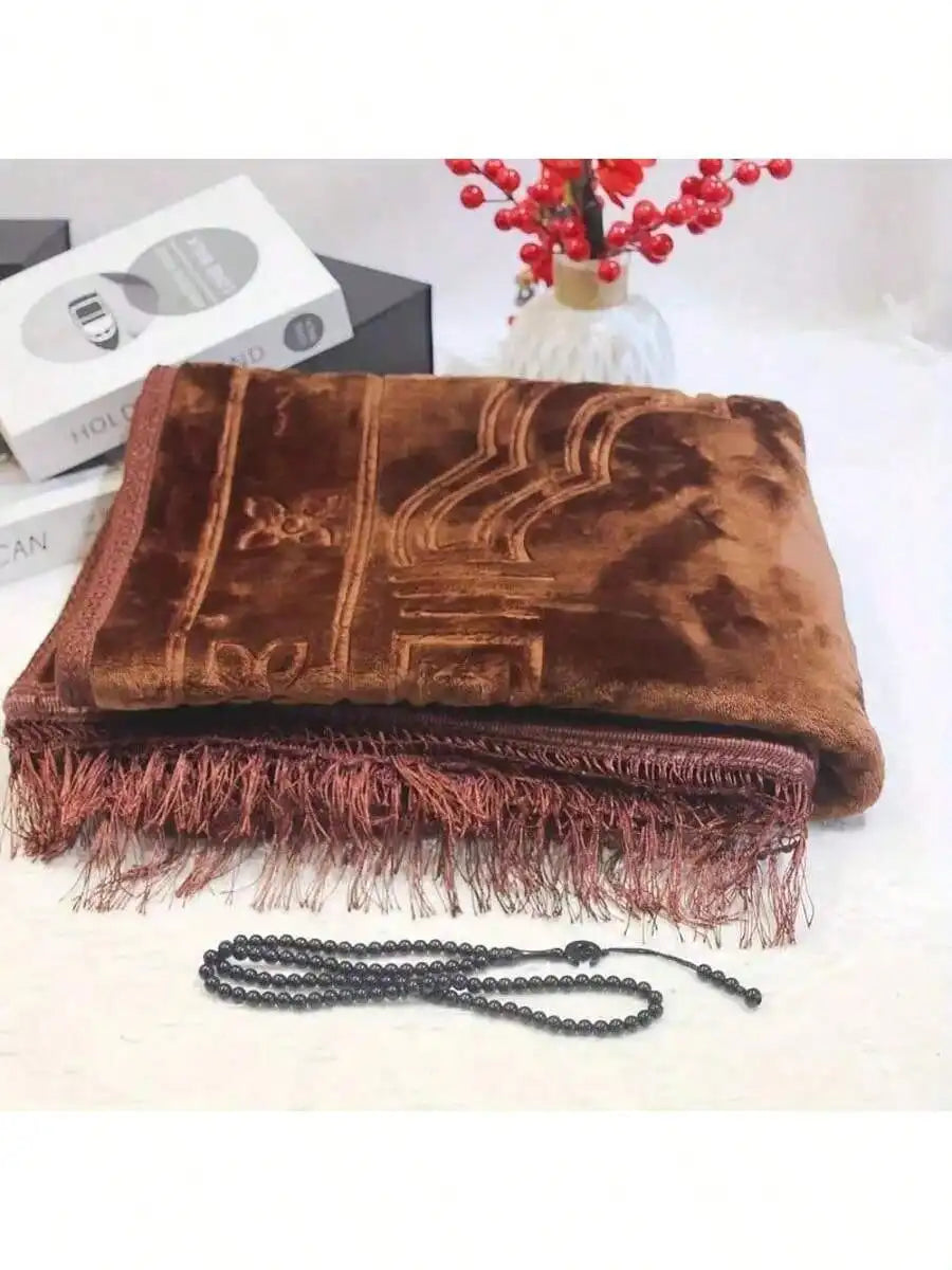 Thick velvet Muslim prayer rug set with beads
