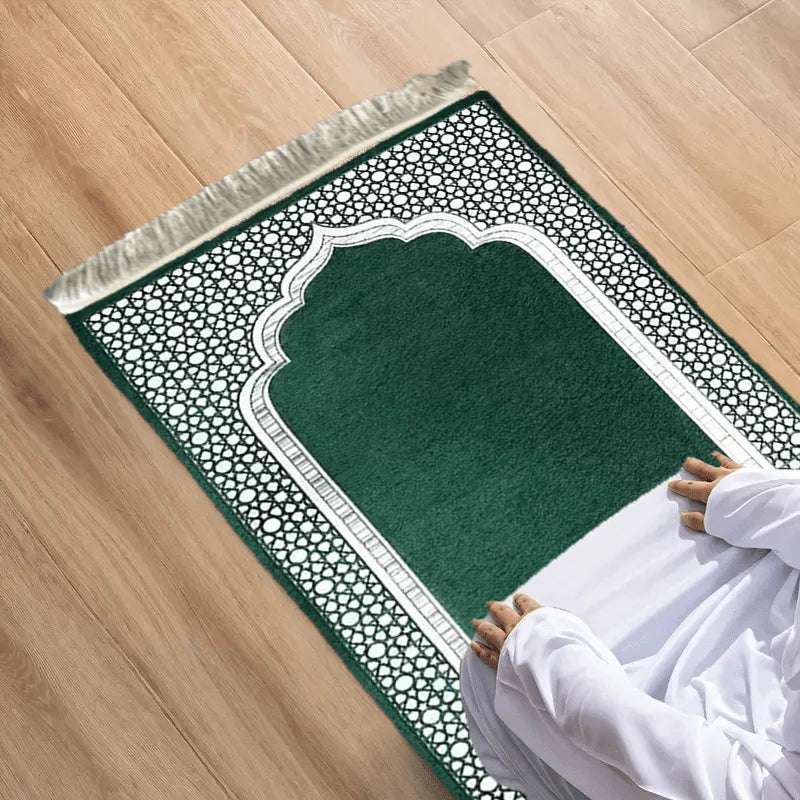 VIKAMA Dark Green Patterned Prayer Mat Soft Fringed Portable Non-Slip Indoor Outdoor Prayer Rug