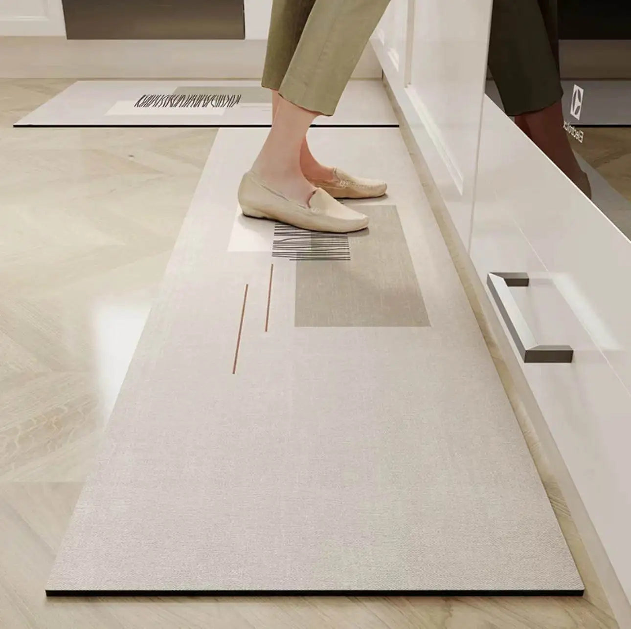 Cuttable non-slip absorbent kitchen mat